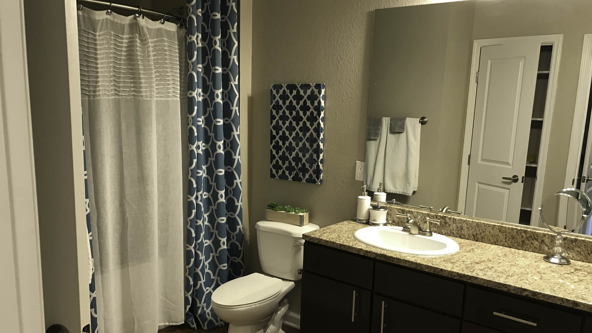 Photos of Greenville, SC Apartments Springs at Laurens Road